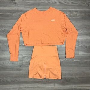 Set Active Orange Long Sleeve Cropped Tee & Sportbody Bike Shorts Workout Lounge